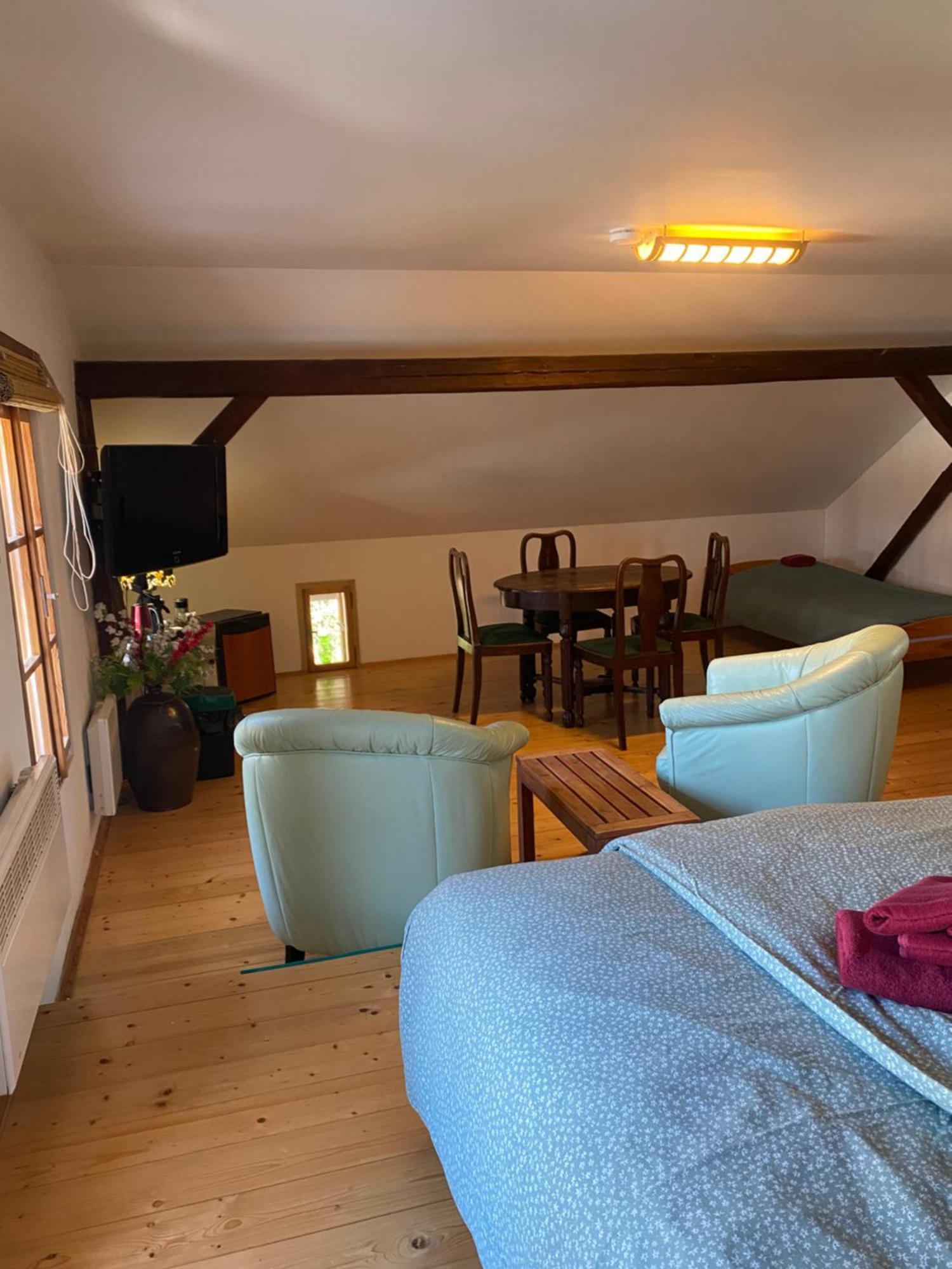 Droom B&B Cermna Eksteriør bilde